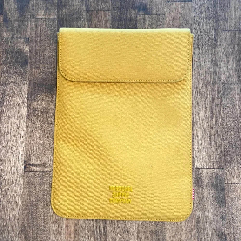 NWOT Herschel Supply Company Yellow Laptop Bag